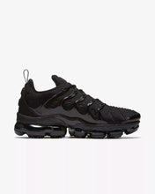 Load image into Gallery viewer, Nike Air Vapormax Plus Men and Women Trainers Running Shoes Flyknit Sneakers with Air Sole Nike Sneaker
